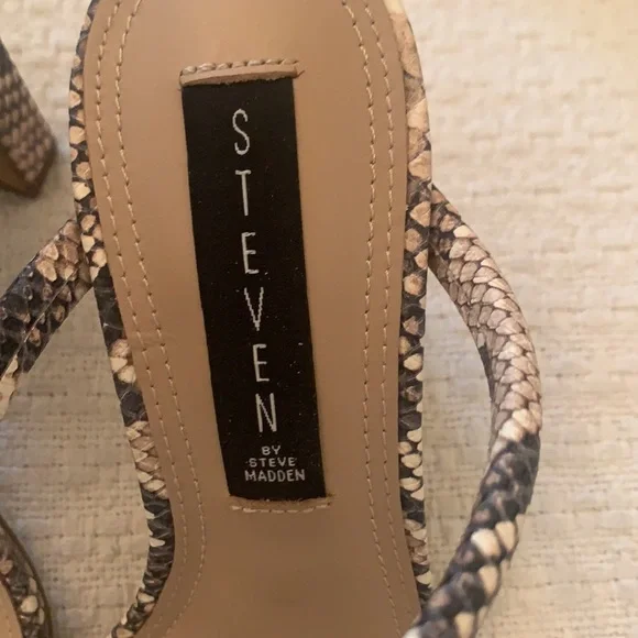 Steve Madden Sandals - Picture 5 of 5